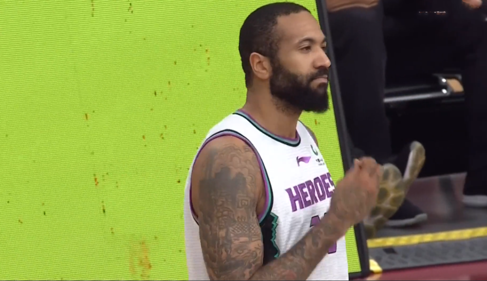 里程碑夜波尔图手感冰凉，西甲窗口期刷纪录，赛场秩序良好，控场能力受关注(波比跳视频gif图解)-体育-电竞-娱乐